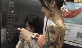 网红纹身师女吃瓜,揭秘娱乐圈幕后故事